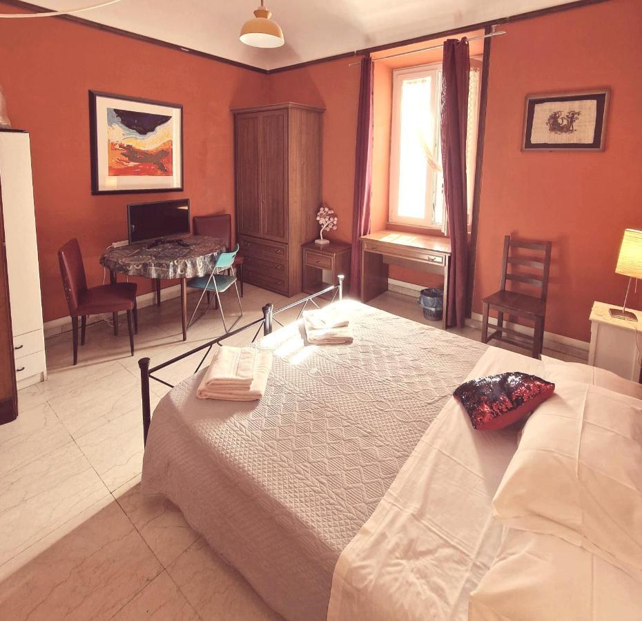 Casa Totti Bed & Breakfast โรม ภายนอก รูปภาพ
